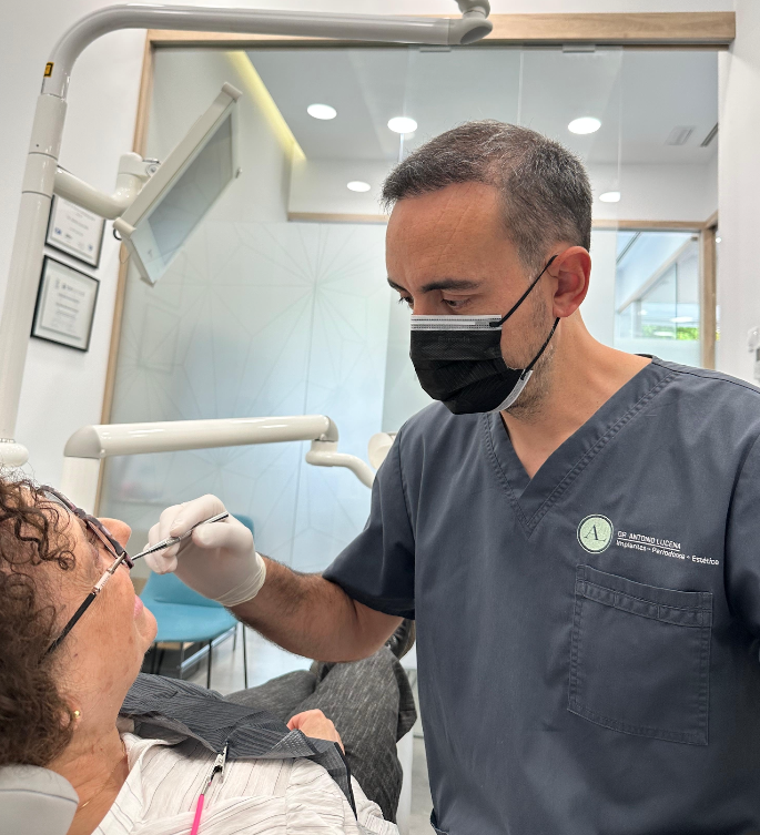 Implantología dental en Córdoba